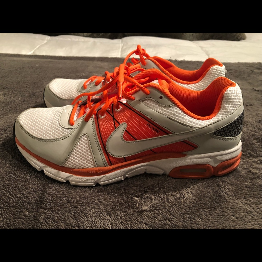 Men’s Nike Air Max Moto 9 Promo Shoes